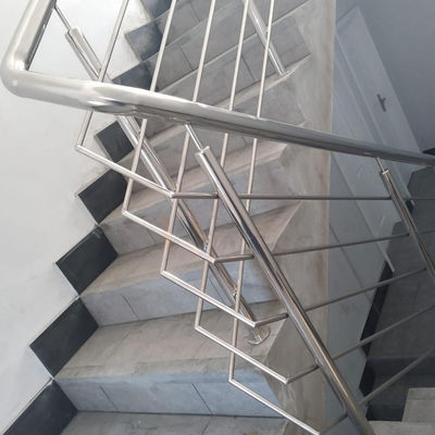 Spiegel Gebeëindigd Roestvrij staal Inox AISI 201 304 het Traliewerk van de 316 Huistrap