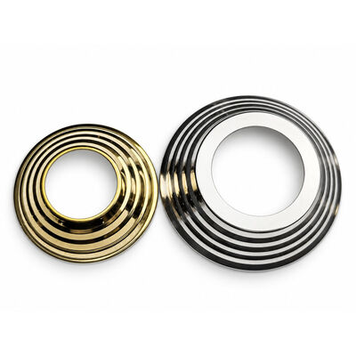 SS 201 304 Roestvrij staaronderdelen Zilvergoud Roestvrij staal handrail basis dekking Voor 19mm 1'' 2' 63.5mm Ronde Newel Post